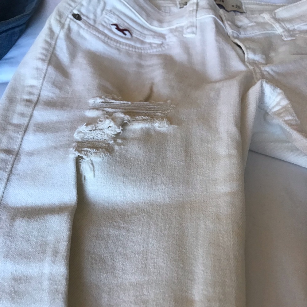 White hollister jeans!!